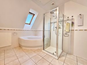 Photo 33- click for photo gallery